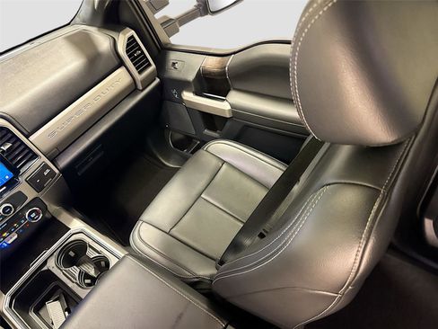 Certified 2022 Ford F250 Lariat w/ Lariat Ultimate Package image 24