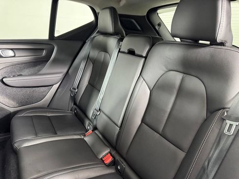 Certified 2023 Volvo XC40 B5 Plus w/ Driver Assist Package AWD/4WD image 14