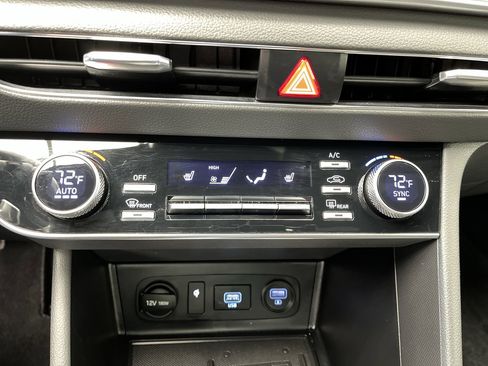 Used 2021 Hyundai Sonata SEL Plus w/ Tech Package image 24