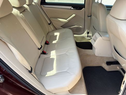 Used 2014 Volkswagen Passat 1.8T Wolfsburg Edition FWD image 15