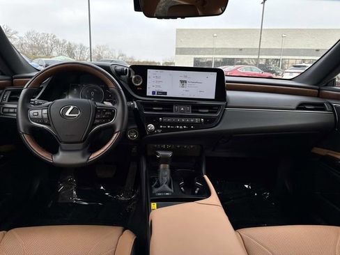 New 2025 Lexus ES 300h w/ Accessory Package (Z2) image 15