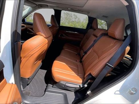 Used 2025 INFINITI QX60 Sensory w/ Cargo Package AWD/4WD image 24