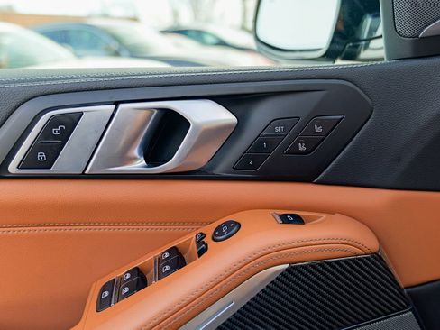 Used 2022 BMW X5 M50i w/ Executive Package image 19