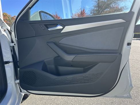 New 2025 Volkswagen Jetta SE image 23