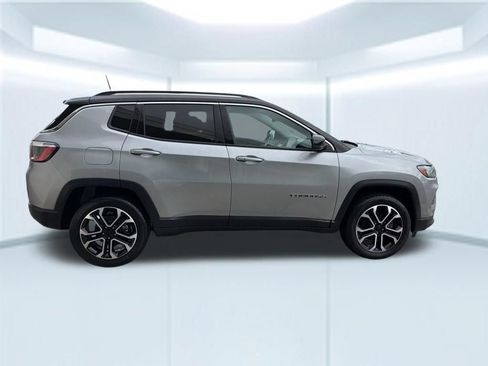 Used 2022 Jeep Compass Limited AWD/4WD image 8