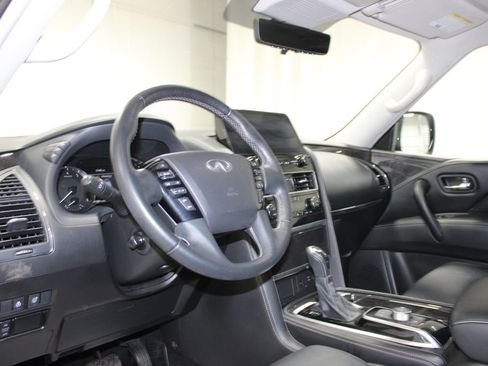 Used 2024 INFINITI QX80 Luxe image 18