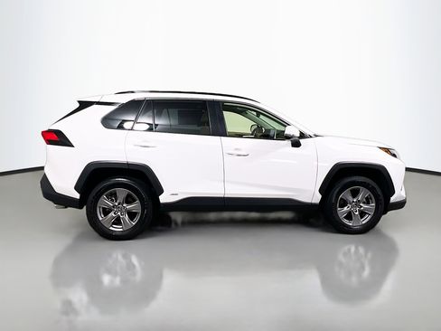 Used 2025 Toyota RAV4 XLE w/ Convenience Package AWD/4WD image 3