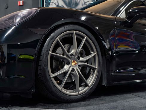 Used 2017 Porsche 718 Cayman image 3