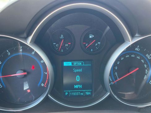 Used 2014 Chevrolet Cruze LT image 14