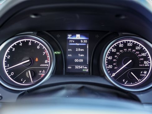 Used 2024 Toyota Camry SE image 28