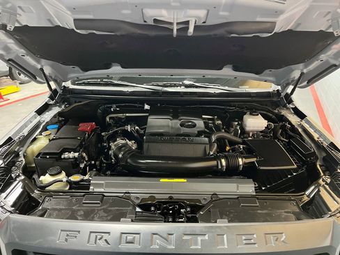 Used 2024 Nissan Frontier PRO-4X w/ Technology Package AWD/4WD image 28
