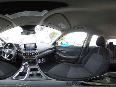 Used 2025 Nissan Sentra SV image 42