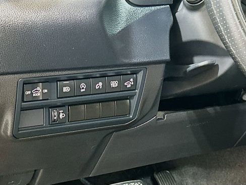 Used 2026 Toyota Tundra SR5 w/ SR5 Convenience Package AWD/4WD image 8