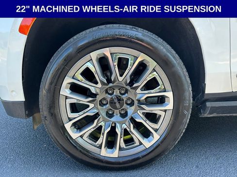 Used 2023 GMC Yukon Denali Ultimate AWD/4WD image 12