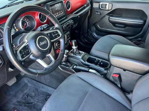 Used 2018 Jeep Wrangler Unlimited Rubicon AWD/4WD image 11