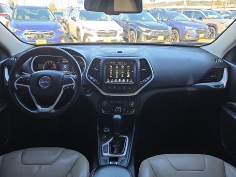 Used 2017 Jeep Cherokee Limited w/ Technology Group image 14