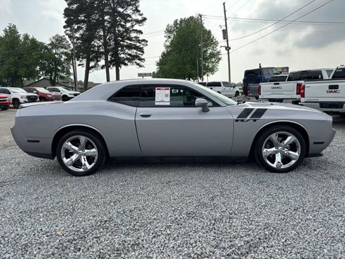 Used 2013 Dodge Challenger R/T RWD image 9
