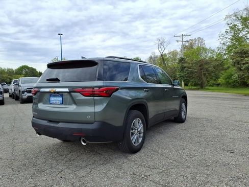 Used 2023 Chevrolet Traverse LT FWD image 7