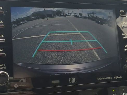 Used 2021 Toyota Highlander XSE FWD image 21