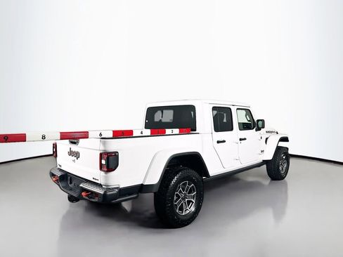 New 2025 Jeep Gladiator Mojave image 7