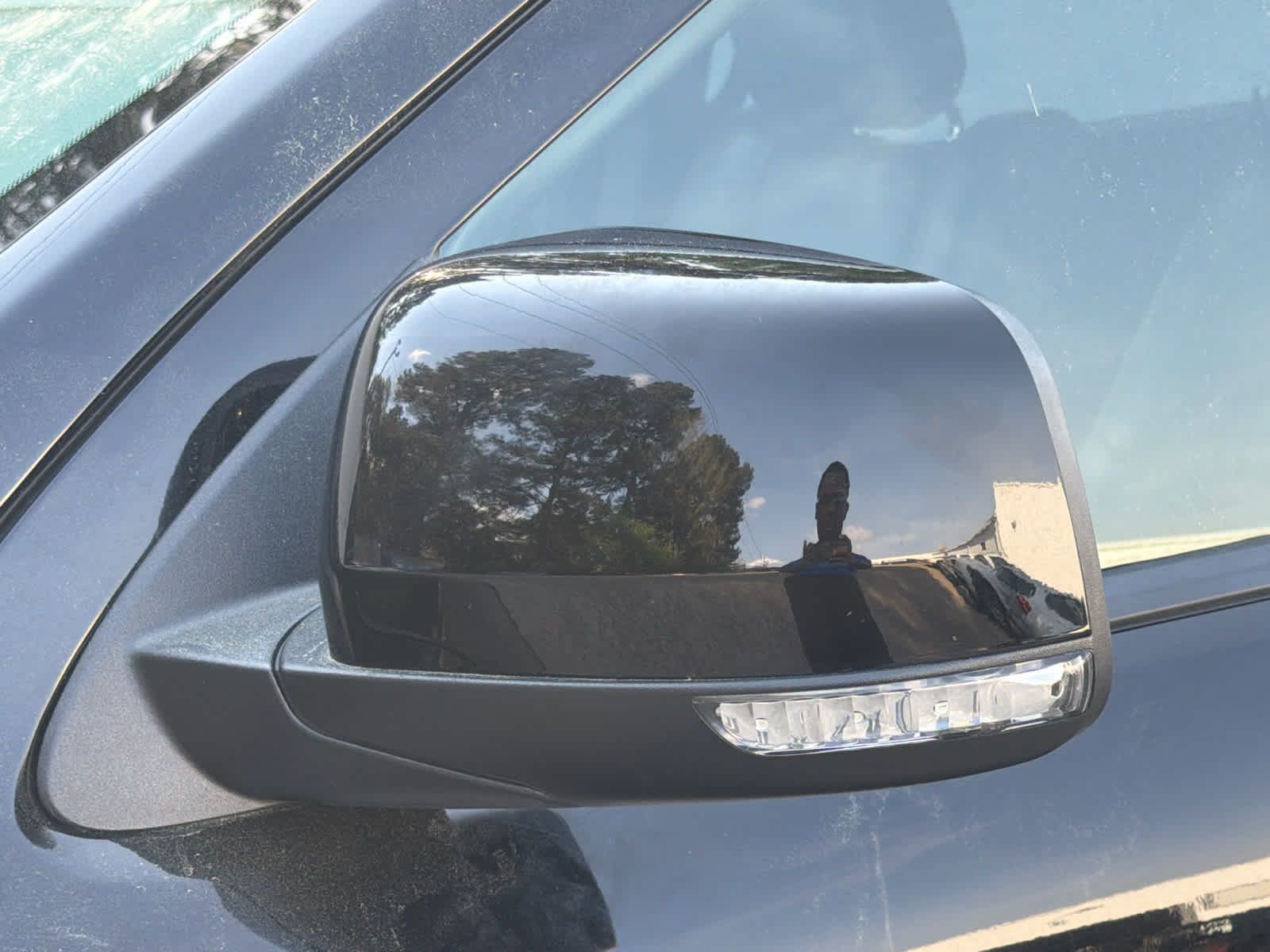 Used 2024 Dodge Durango GT RWD image 13