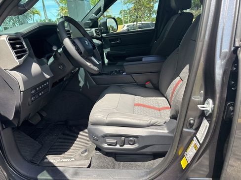 Used 2026 Toyota Sequoia Capstone AWD/4WD image 5