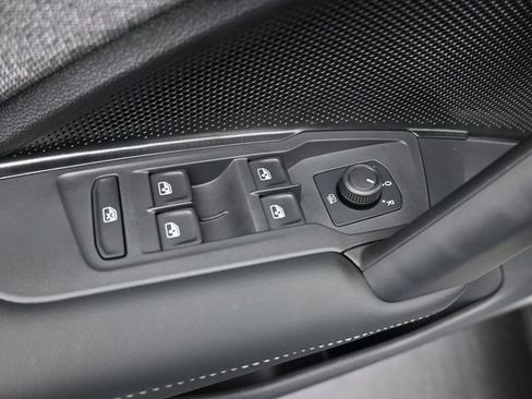 New 2026 Volkswagen Tiguan S image 13