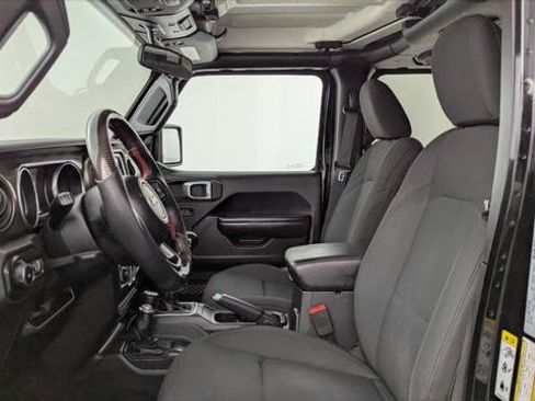 Used 2018 Jeep Wrangler Unlimited Sport S AWD/4WD image 14