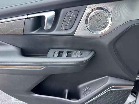 Used 2025 Buick Enclave Avenir w/ Super Cruise Package image 14