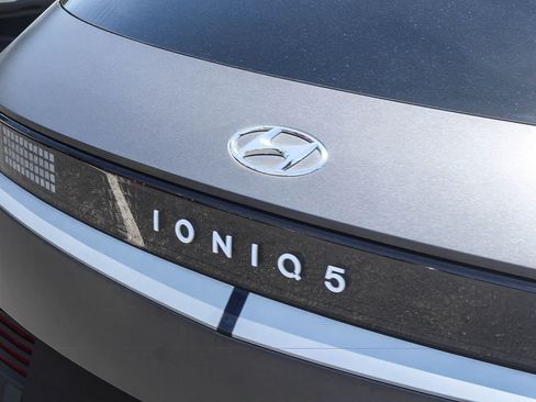 Certified 2023 Hyundai Ioniq 5 SEL w/ Cargo Package AWD/4WD image 9