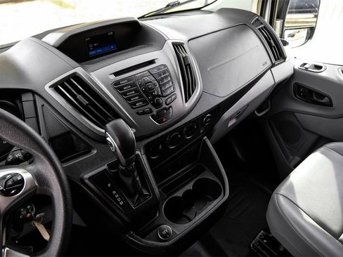 Used 2019 Ford Transit 250 130 Low Roof image 18