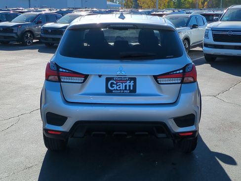 Used 2024 Mitsubishi Outlander Sport SE image 7