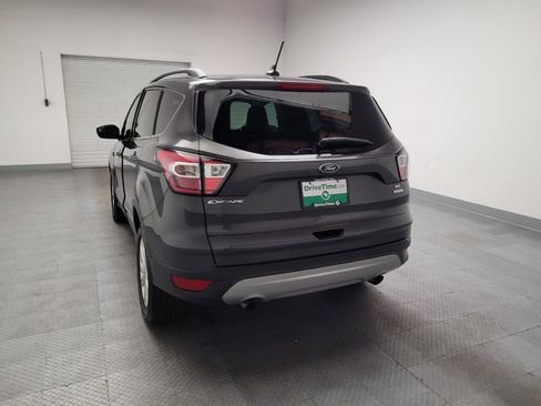 Used 2018 Ford Escape SE w/ SE Sync 3 Package FWD image 6