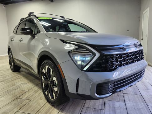 Used 2025 Hyundai Venue SEL FWD image 7