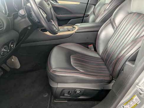 Used 2018 Maserati Levante AWD/4WD image 14