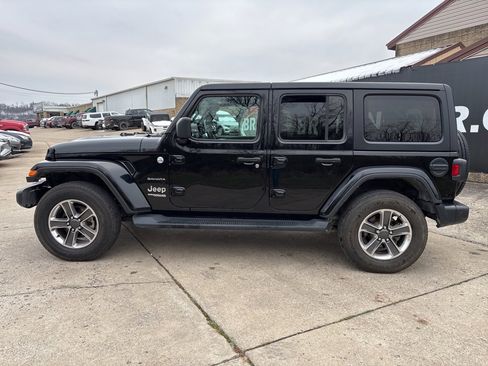 Used 2021 Jeep Wrangler Unlimited Sahara image 4