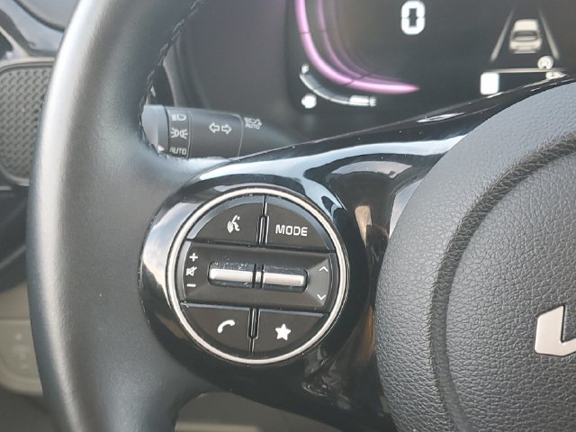 Certified 2024 Kia Soul EX FWD image 22
