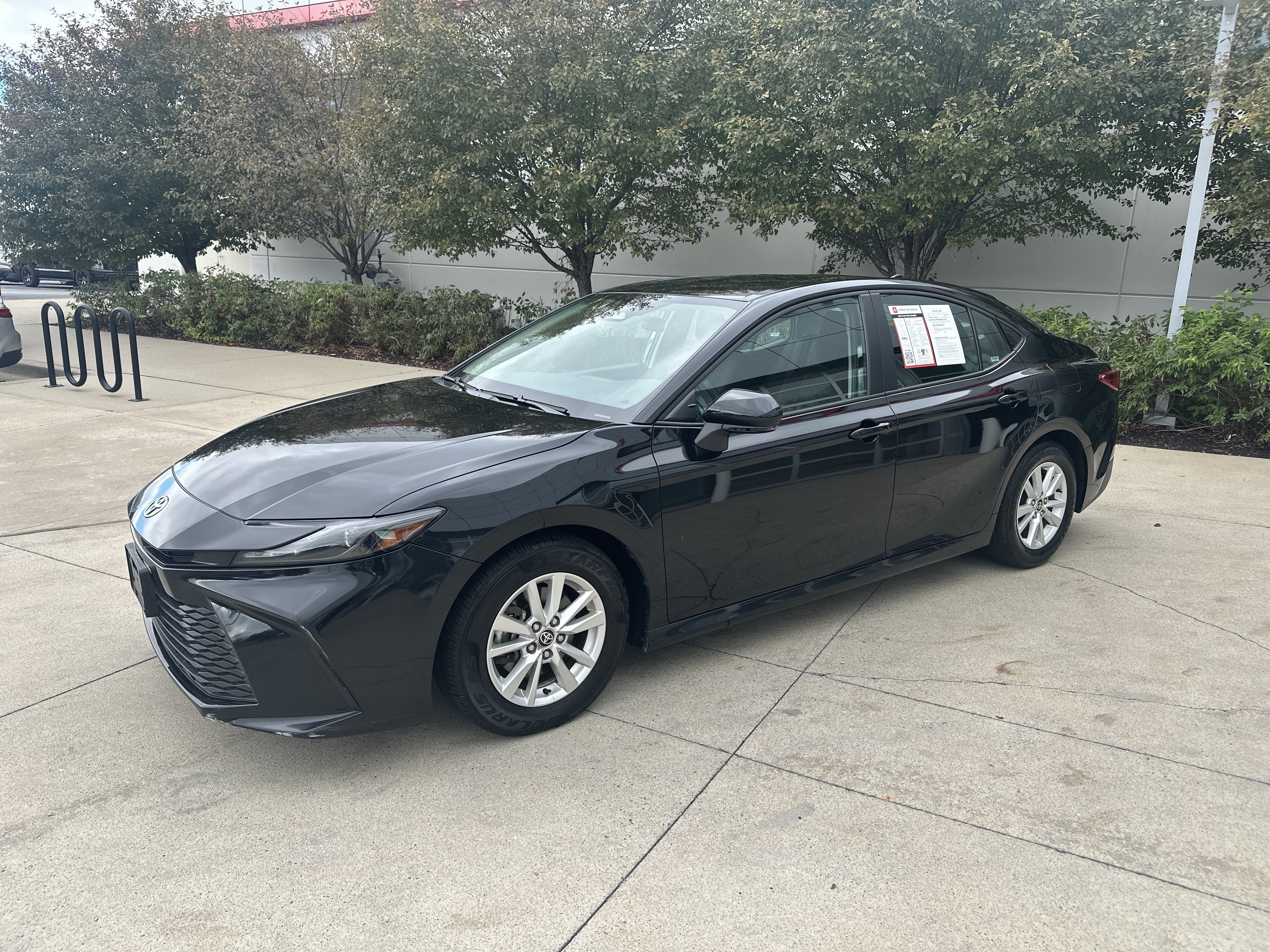 Used 2025 Toyota Camry LE FWD image 3