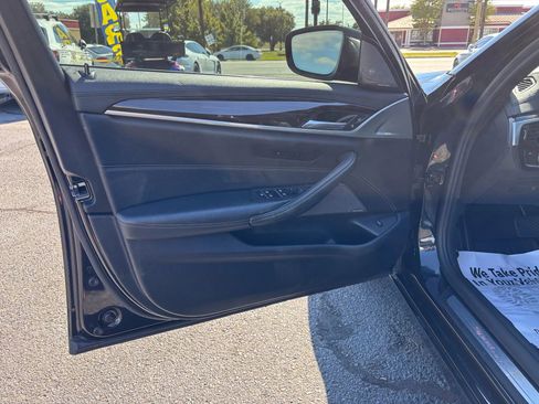 Used 2017 BMW 540i xDrive image 19