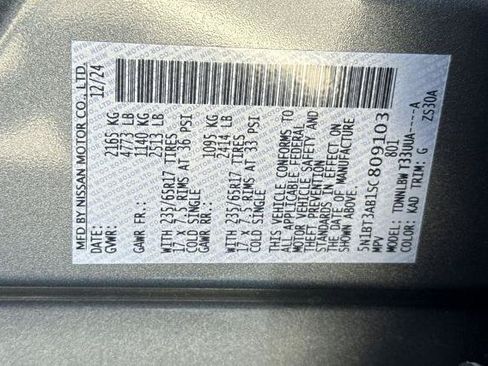Used 2025 Nissan Rogue S AWD/4WD image 40
