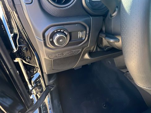 New 2025 Jeep Wrangler Unlimited Rubicon 392 image 22