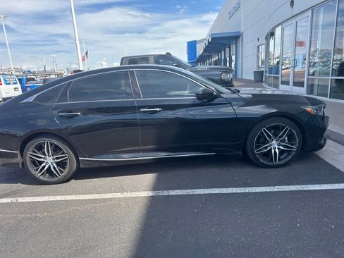 Used 2021 Honda Accord Touring image 8