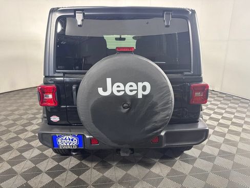 Used 2023 Jeep Wrangler Unlimited Sahara w/ LED Lighting Group AWD/4WD image 8