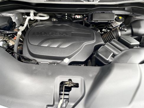 Certified 2021 Honda Pilot Touring image 7