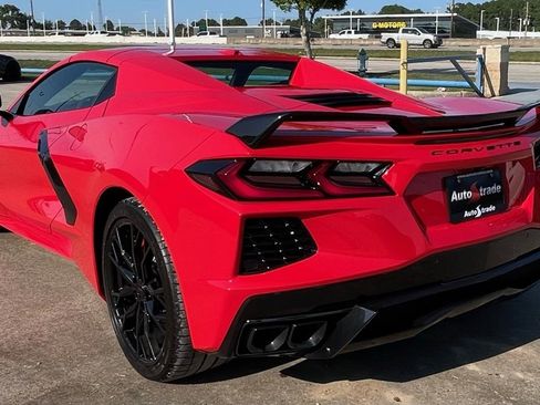 Used 2024 Chevrolet Corvette Stingray Convertible w/ Z51 Performance Package image 6