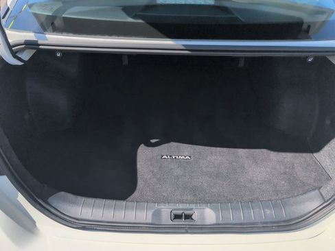 Used 2025 Nissan Altima 2.5 SV image 31