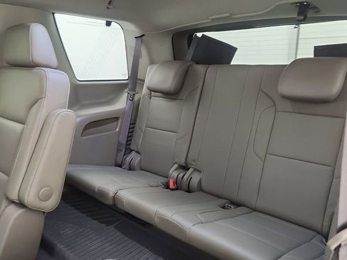 Used 2017 Chevrolet Tahoe LT w/ LT Signature Package image 32