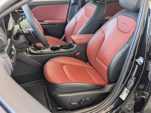 Used 2025 Kia K4 GT-Line w/ GT-Line Premium Package image 17