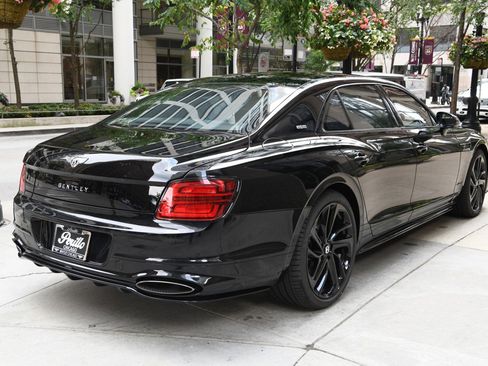 New 2025 Bentley Flying Spur Plug-In Hybrid image 6