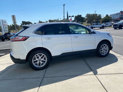Used 2024 Ford Edge SEL image 9